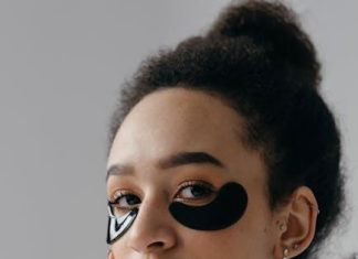 How to Deal With Dark Circles and Tired-Looking Eyes How to Deal With Dark Circles and Tired-Looking Eyes