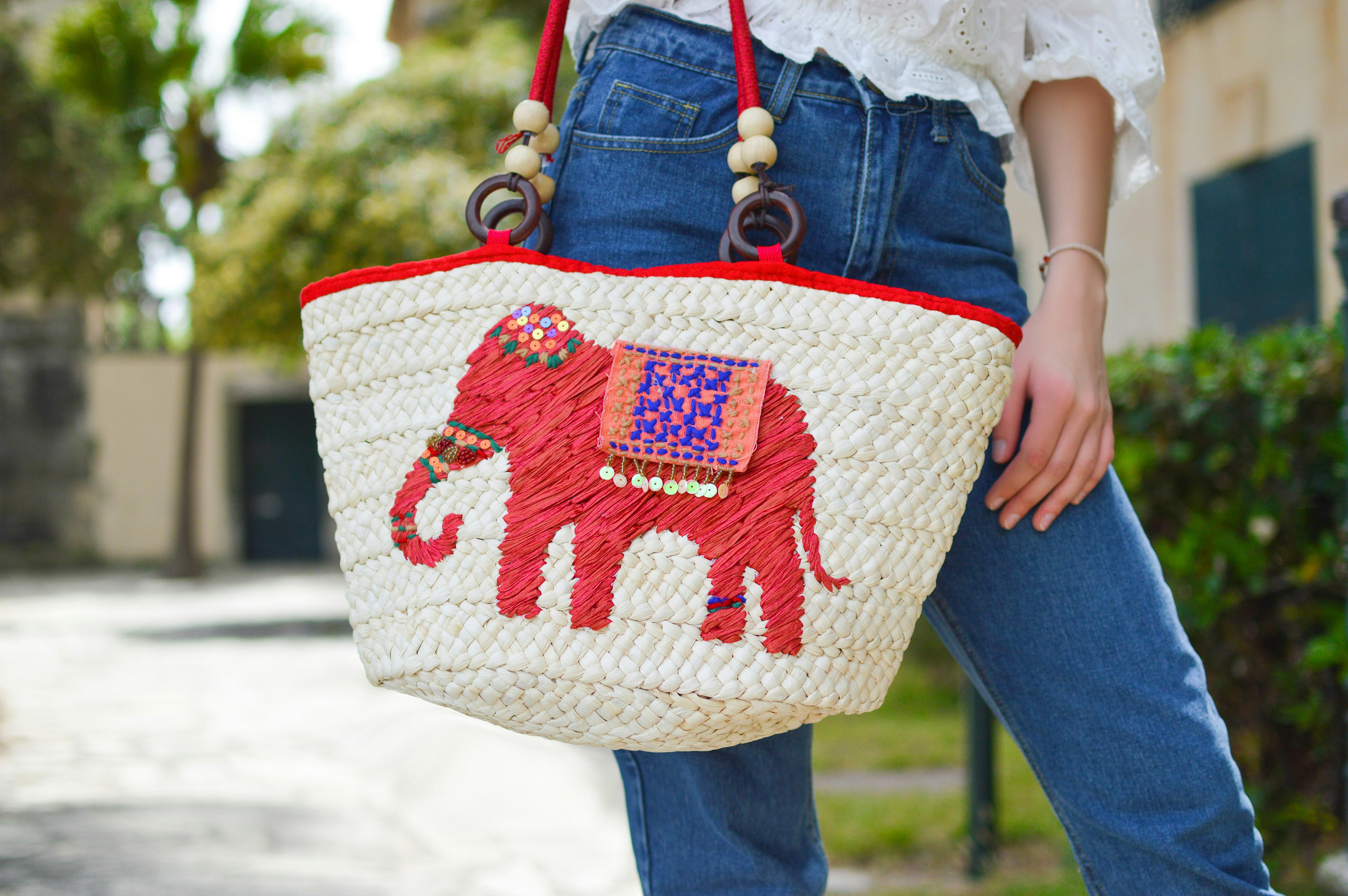 Chic Bags:​ From Miniatures to Totes, Find Your Perfect Match