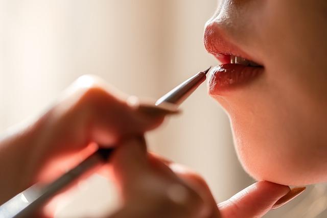 Lips That Pop: Tips for Perfecting Your Pout